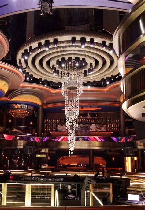 omnia nightclub chandelier